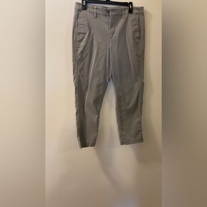 J. Crew size 10p High-rise Girlfriend Chino Pant in Vintage Dove